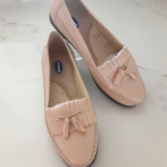 Dr. Scholl's Shoes - 🆕️ Dr Scholl's Cream Size 7 1/2 Loafers Shoes